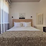 Josana Sarandë