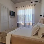 Josana Sarandë