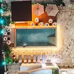 Josana 3*