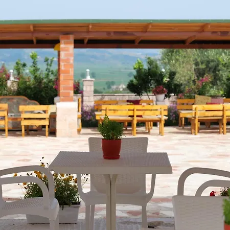 Josana Sarandë