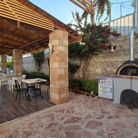 Josana Sarandë