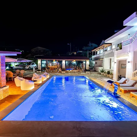 Josana 3*
