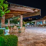 Josana Σαράντα