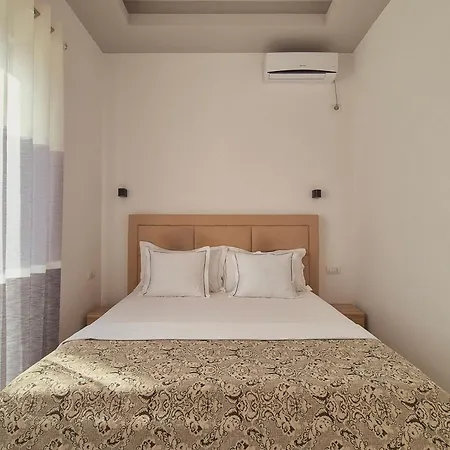 Josana Guest house *