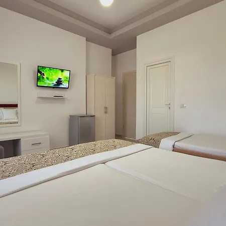 Josana Guest house Sarande