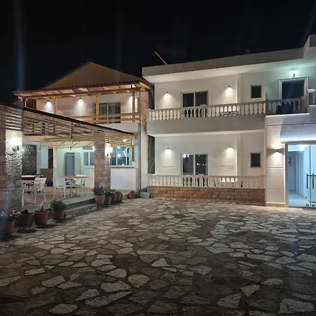 Josana Guest house