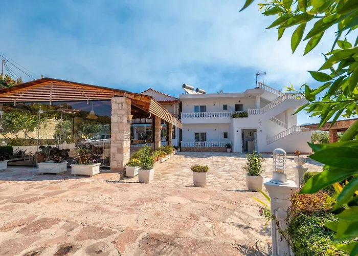 Pensión Josana Sarandë